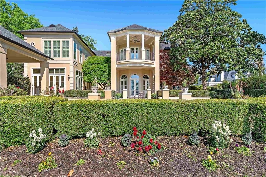 Daphne, Alabama, 36526, United States, 4 Bedrooms Bedrooms, ,6 BathroomsBathrooms,Residential,Active,2009156