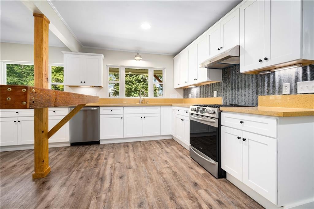 Mobile, Alabama, 36605, United States, 4 Bedrooms Bedrooms, ,4 BathroomsBathrooms,Residential,Active,1952489