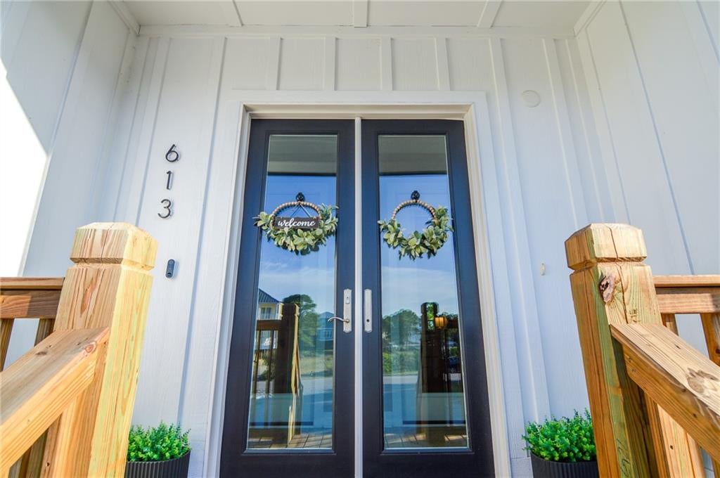 Dauphin Island, Alabama, 36528, United States, 6 Bedrooms Bedrooms, ,8 BathroomsBathrooms,Residential,Active,1907975