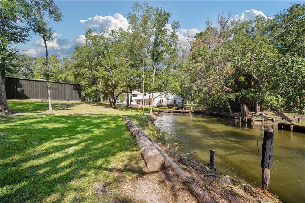 Mobile, Alabama, 36605, United States, 4 Bedrooms Bedrooms, ,4 BathroomsBathrooms,Residential,Active,1952489