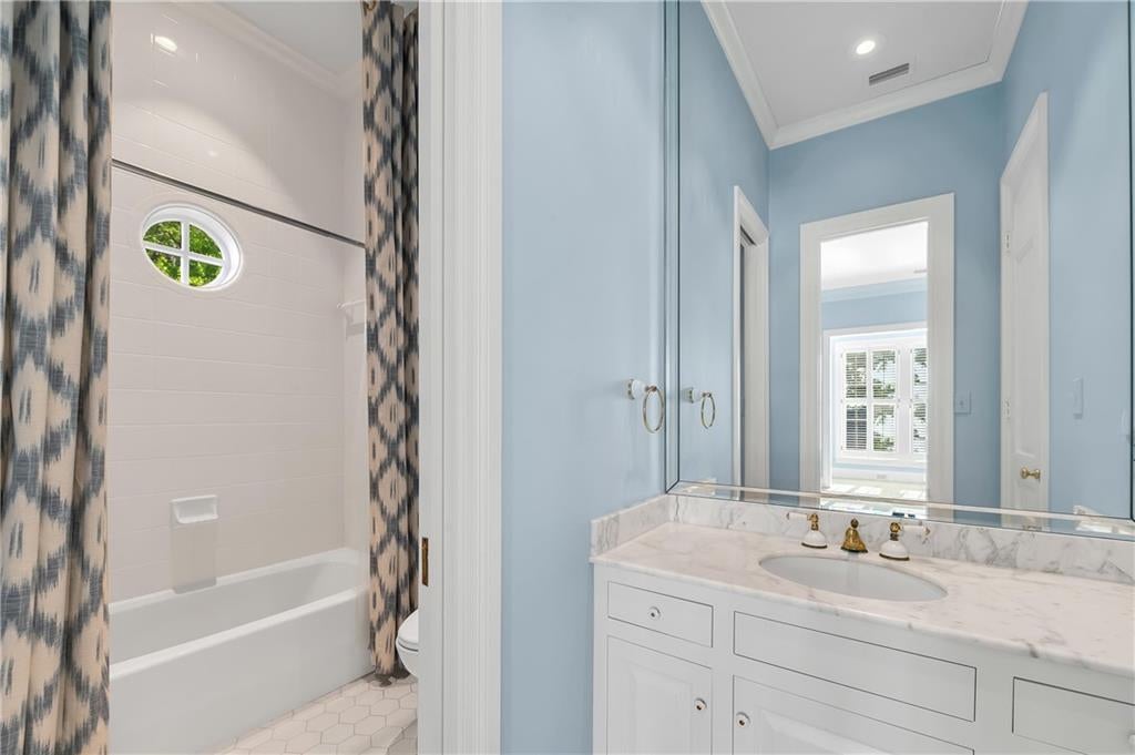 Daphne, Alabama, 36526, United States, 4 Bedrooms Bedrooms, ,6 BathroomsBathrooms,Residential,Active,1780420