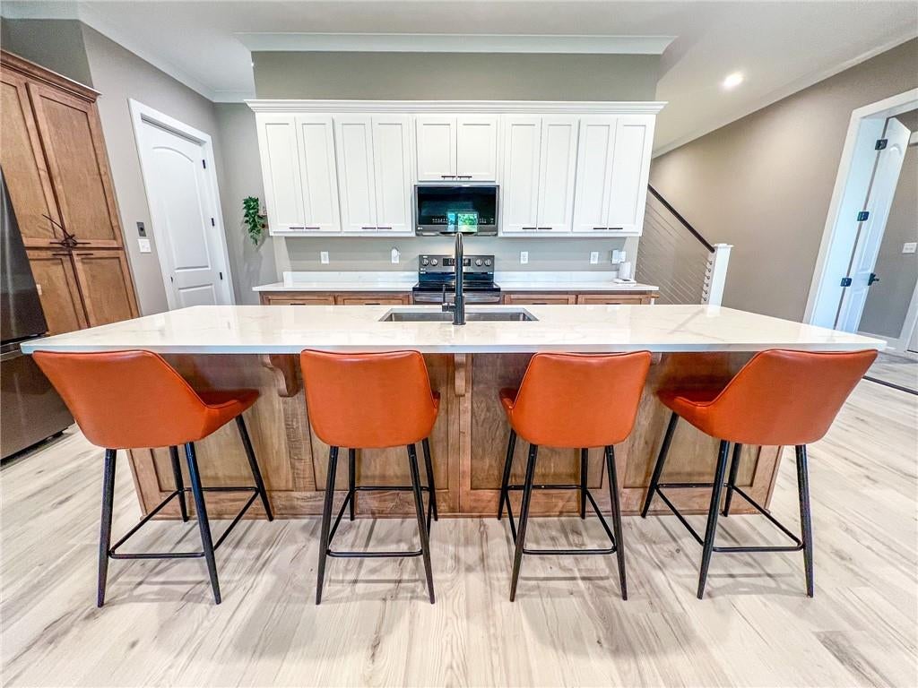 Dauphin Island, Alabama, 36528, United States, 6 Bedrooms Bedrooms, ,8 BathroomsBathrooms,Residential,Active,1907975