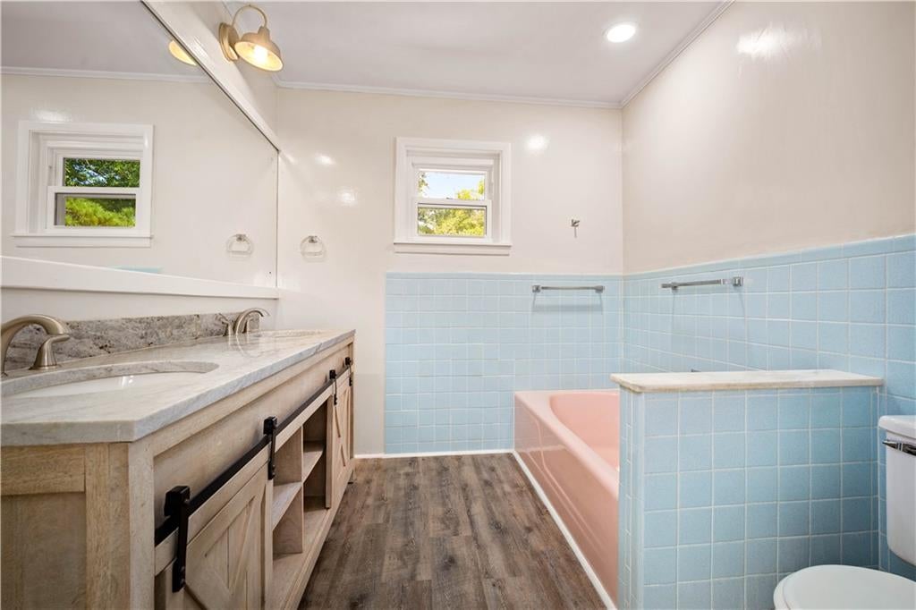 Mobile, Alabama, 36605, United States, 4 Bedrooms Bedrooms, ,4 BathroomsBathrooms,Residential,Active,1952489