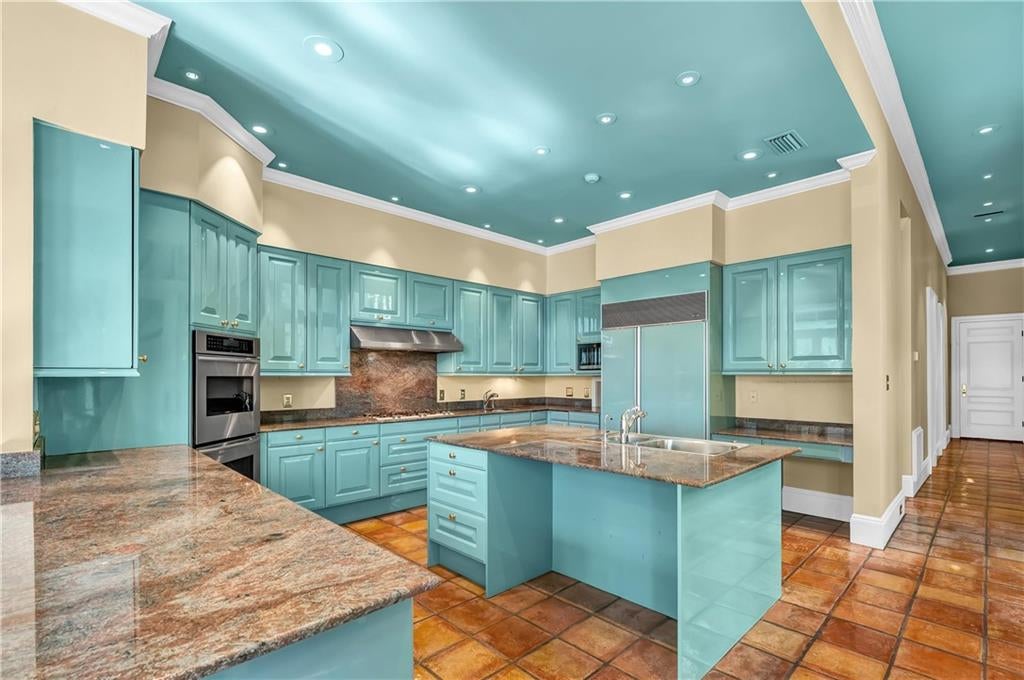 Daphne, Alabama, 36526, United States, 4 Bedrooms Bedrooms, ,6 BathroomsBathrooms,Residential,Active,1780420