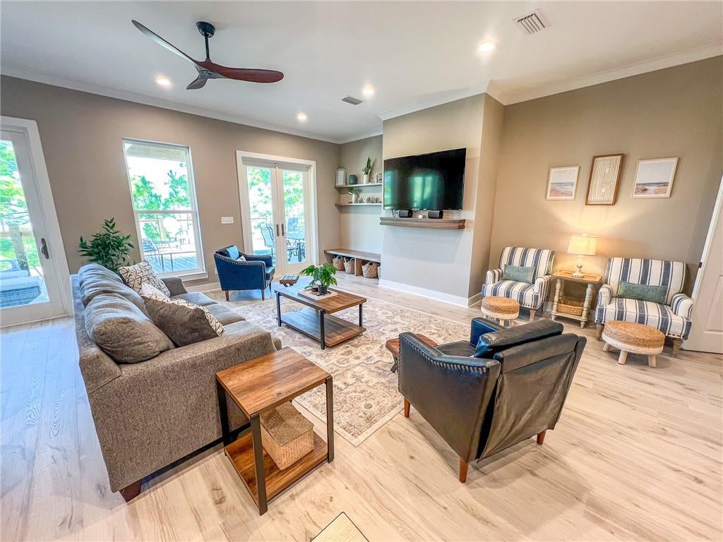 Dauphin Island, Alabama, 36528, United States, 6 Bedrooms Bedrooms, ,8 BathroomsBathrooms,Residential,Active,1907975
