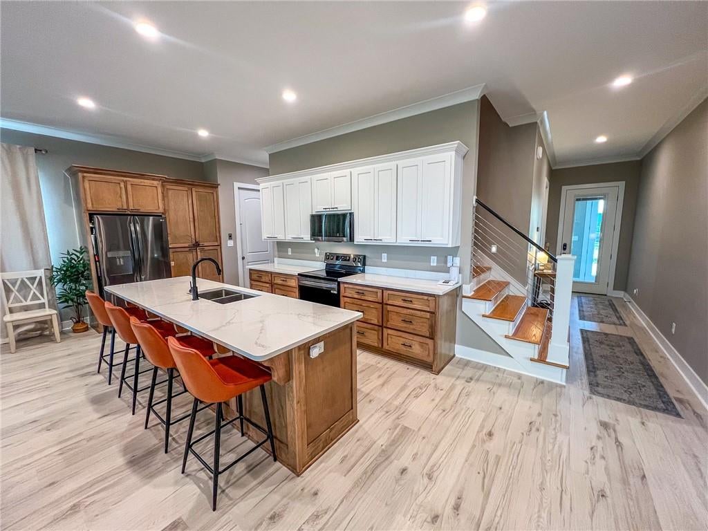 Dauphin Island, Alabama, 36528, United States, 6 Bedrooms Bedrooms, ,8 BathroomsBathrooms,Residential,Active,1907975