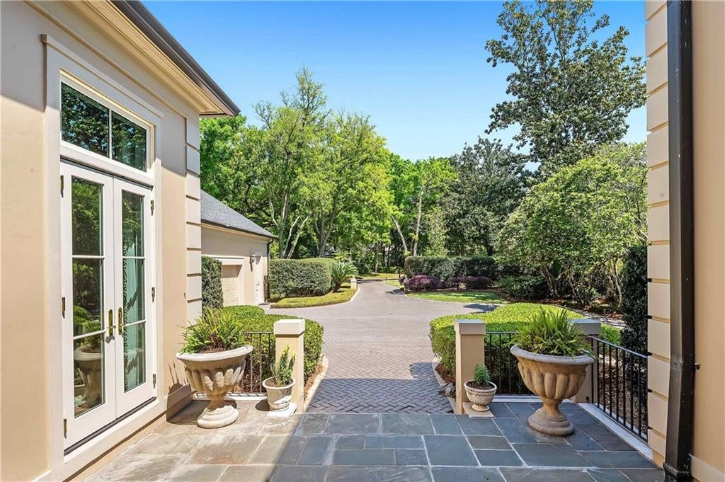 Daphne, Alabama, 36526, United States, 4 Bedrooms Bedrooms, ,6 BathroomsBathrooms,Residential,Active,1780420