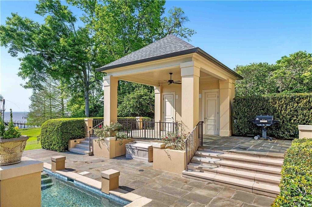 Daphne, Alabama, 36526, United States, 4 Bedrooms Bedrooms, ,6 BathroomsBathrooms,Residential,Active,1780420