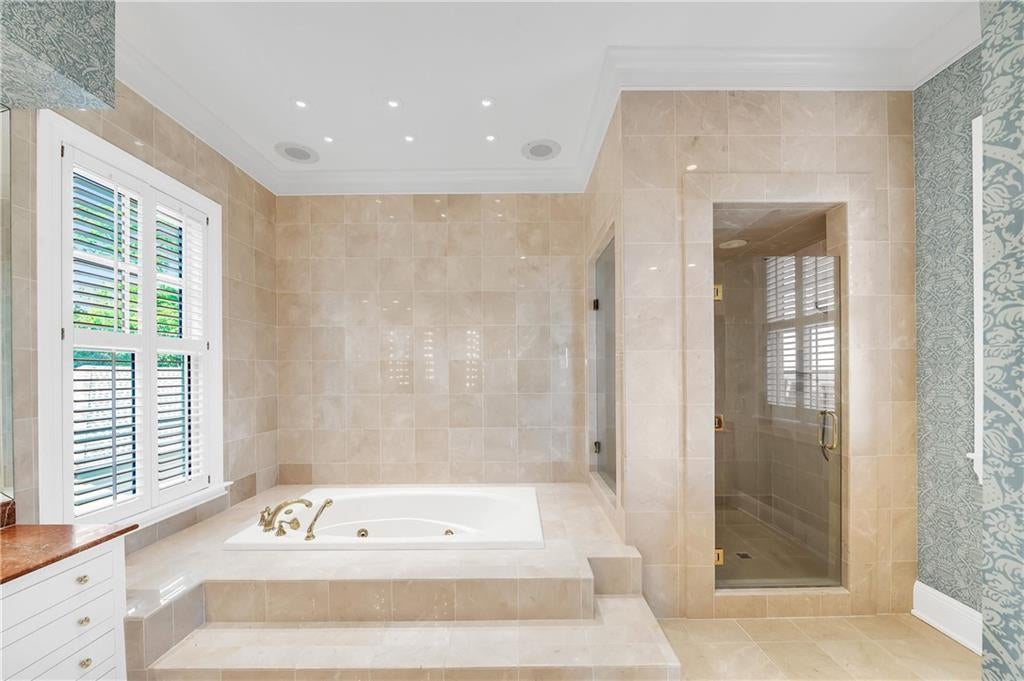 Daphne, Alabama, 36526, United States, 4 Bedrooms Bedrooms, ,6 BathroomsBathrooms,Residential,Active,1780420