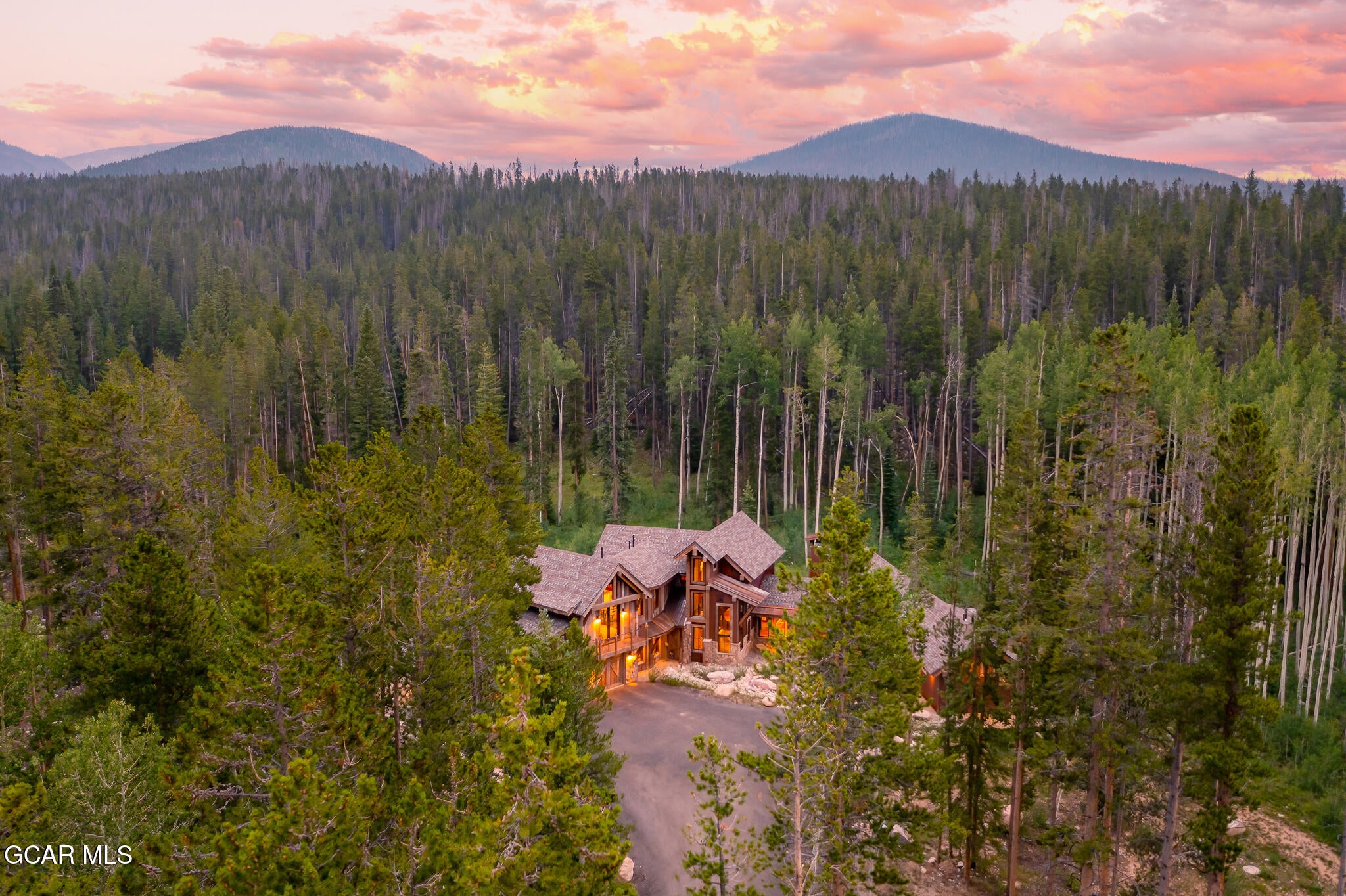 Fraser, Colorado, 80442, United States, 4 Bedrooms Bedrooms, ,4 BathroomsBathrooms,Residential,Active,2007138