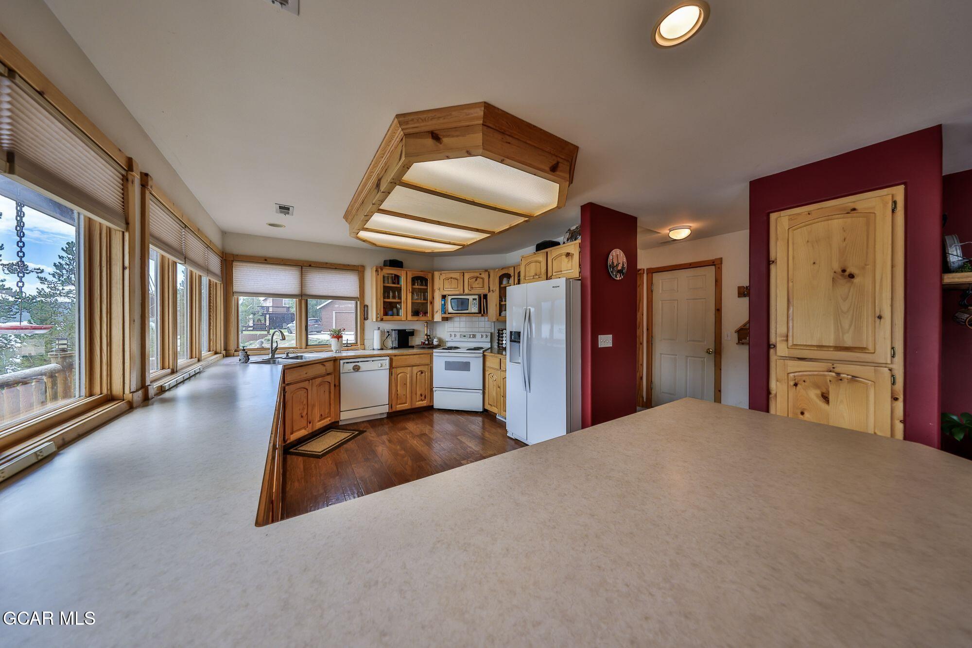 Grand Lake, Colorado, 80447, United States, 4 Bedrooms Bedrooms, ,4 BathroomsBathrooms,Residential,Active,1913029