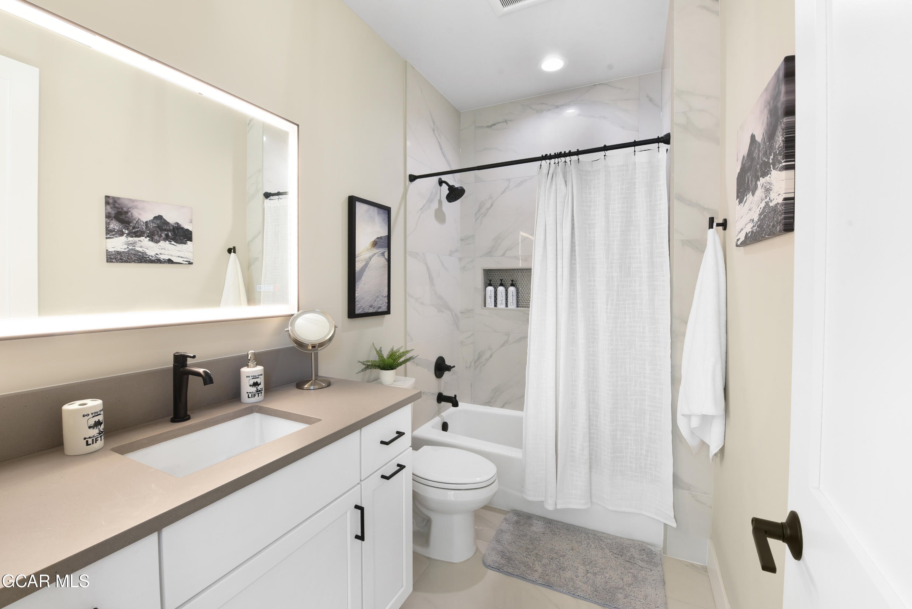 Tabernash, Colorado, 80478, United States, 4 Bedrooms Bedrooms, ,6 BathroomsBathrooms,Residential,Active,1922548