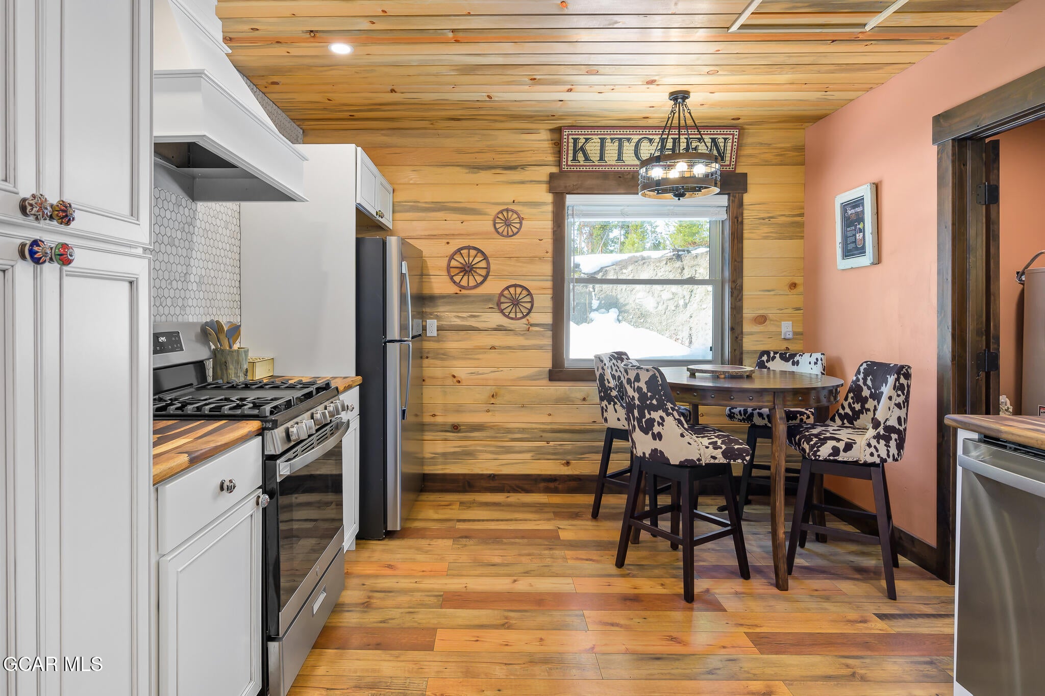 Grand Lake, Colorado, 80447, United States, 8 Bedrooms Bedrooms, ,5 BathroomsBathrooms,Residential,Active,1761255