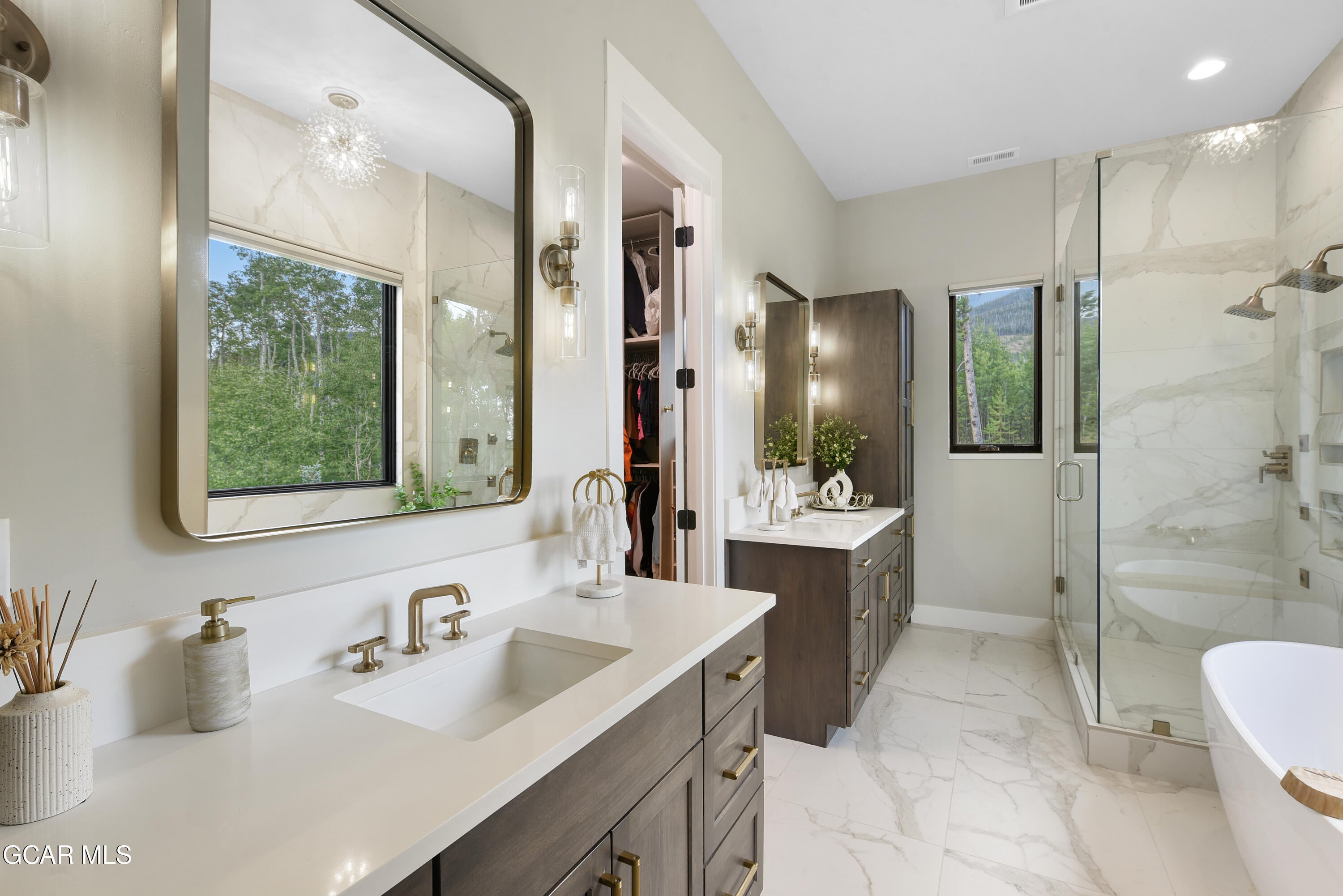 Tabernash, Colorado, 80478, United States, 4 Bedrooms Bedrooms, ,6 BathroomsBathrooms,Residential,Active,1922548