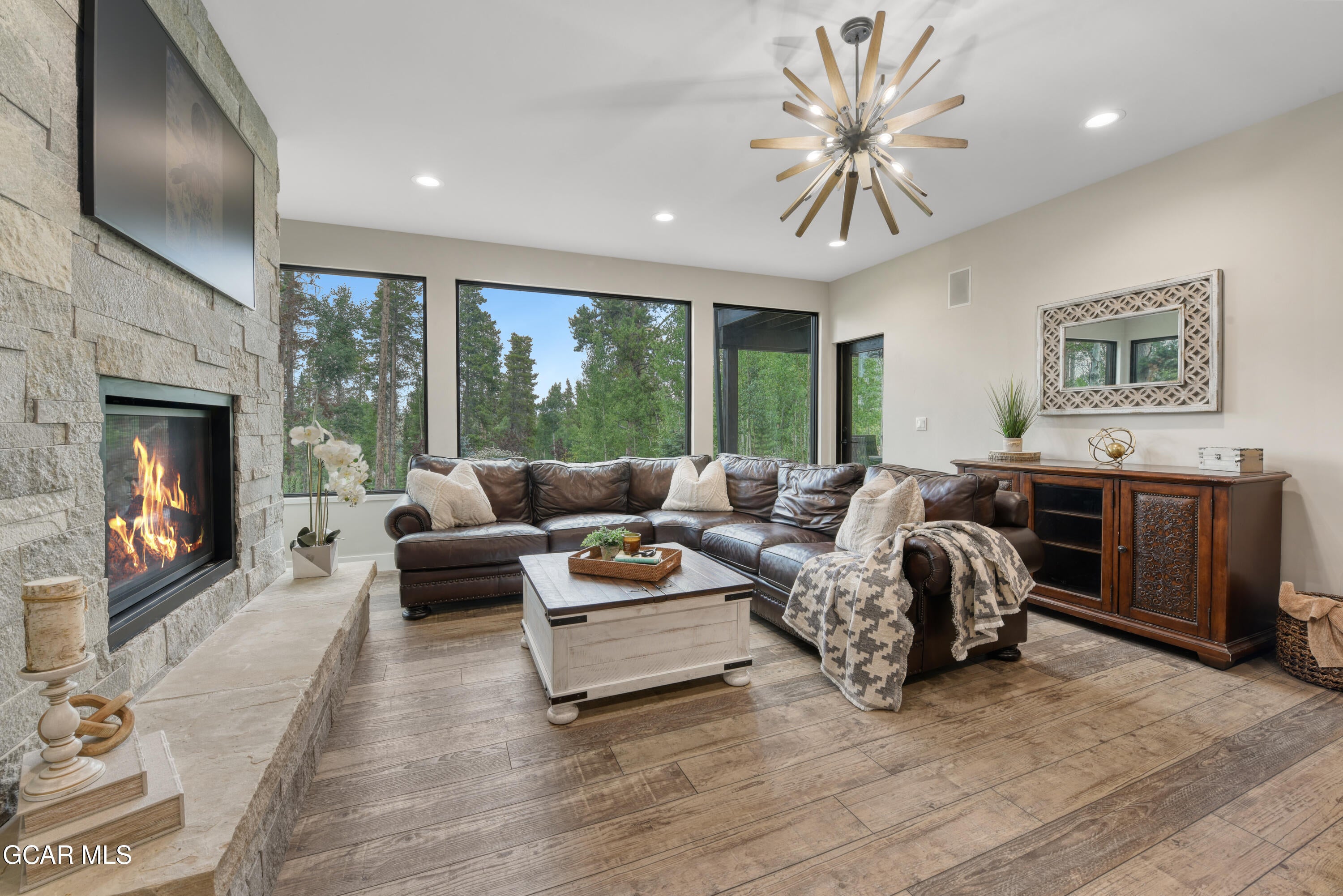 Tabernash, Colorado, 80478, United States, 4 Bedrooms Bedrooms, ,6 BathroomsBathrooms,Residential,Active,1922548