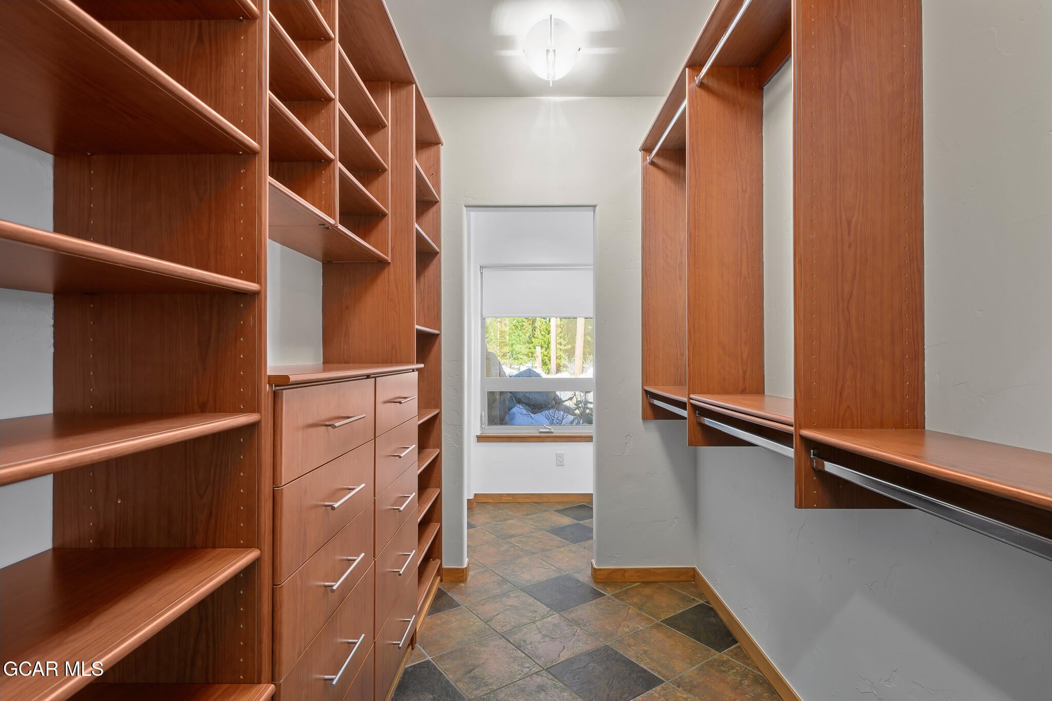 Tabernash, Colorado, 80478, United States, 4 Bedrooms Bedrooms, ,4 BathroomsBathrooms,Residential,Active,1899897