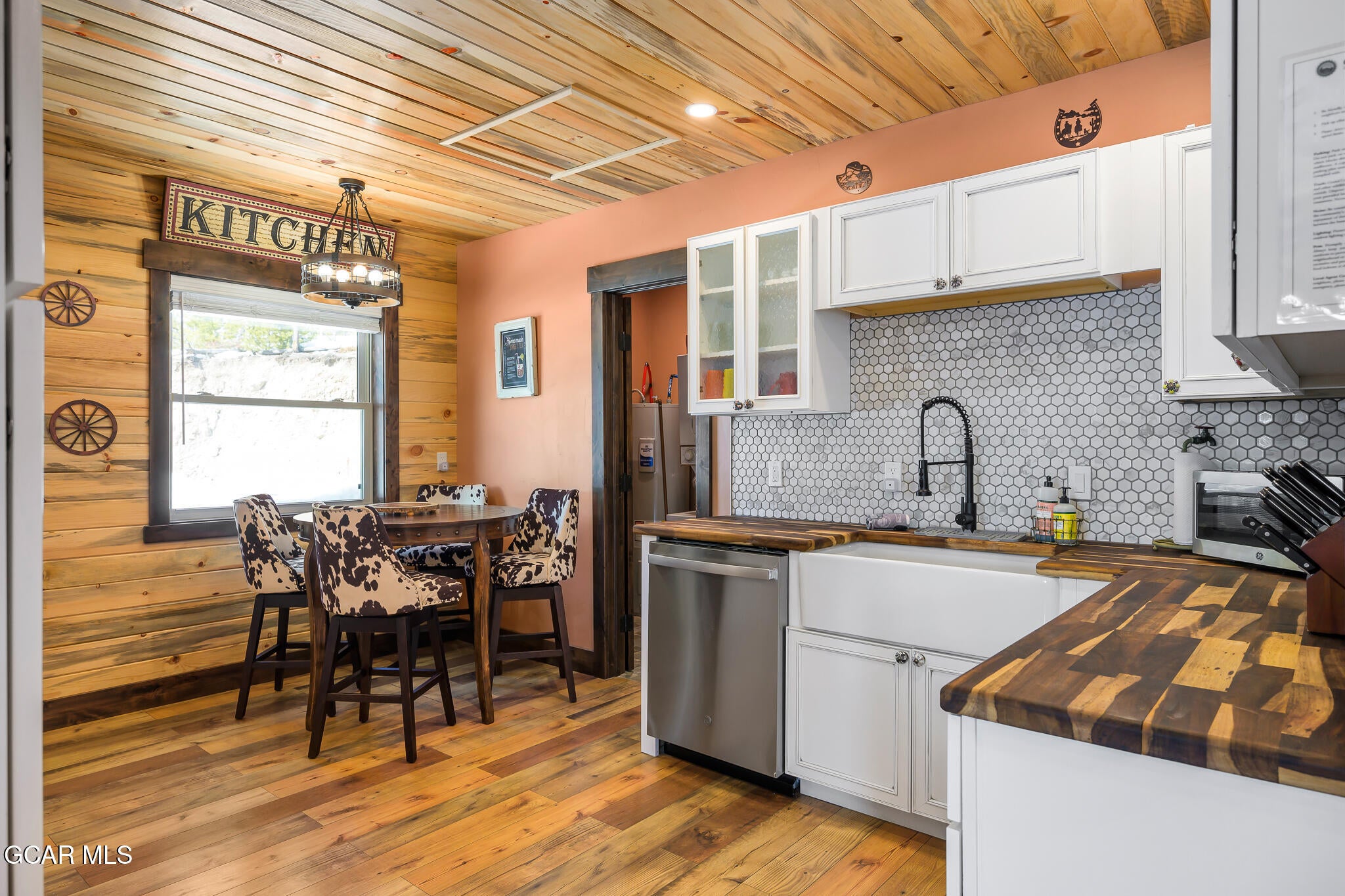 Grand Lake, Colorado, 80447, United States, 8 Bedrooms Bedrooms, ,5 BathroomsBathrooms,Residential,Active,1761255