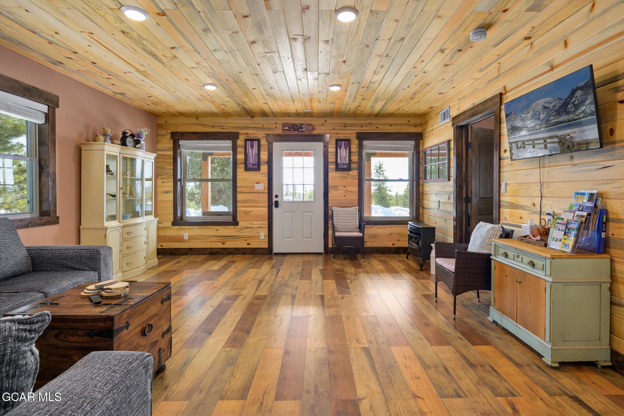 Grand Lake, Colorado, 80447, United States, 8 Bedrooms Bedrooms, ,5 BathroomsBathrooms,Residential,Active,1761255