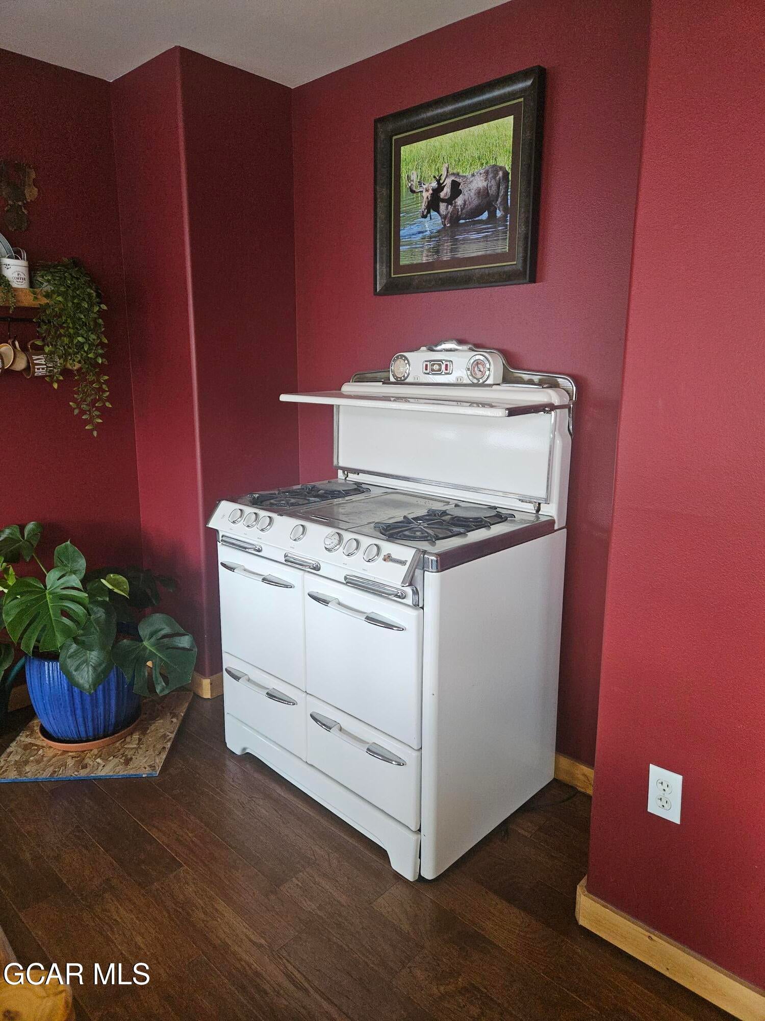 Grand Lake, Colorado, 80447, United States, 4 Bedrooms Bedrooms, ,4 BathroomsBathrooms,Residential,Active,1913029