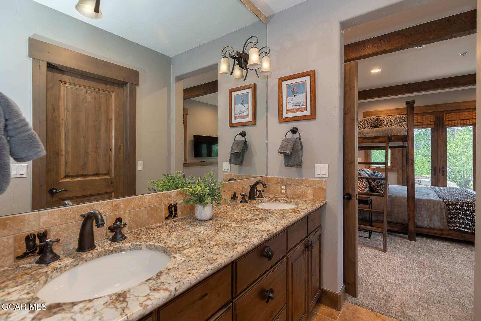 Fraser, Colorado, 80442, United States, 4 Bedrooms Bedrooms, ,6 BathroomsBathrooms,Residential,Active,1987254