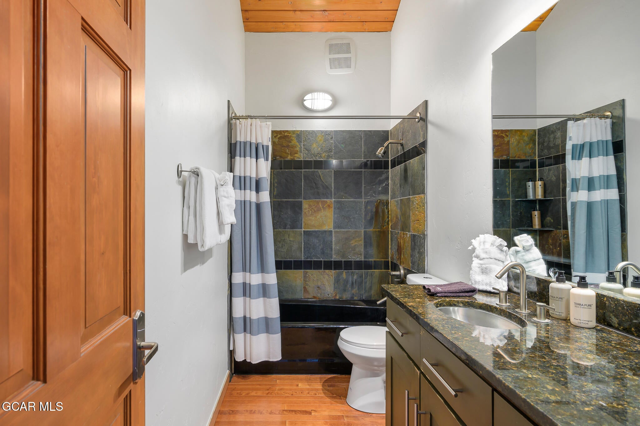 Tabernash, Colorado, 80478, United States, 4 Bedrooms Bedrooms, ,4 BathroomsBathrooms,Residential,Active,1899897