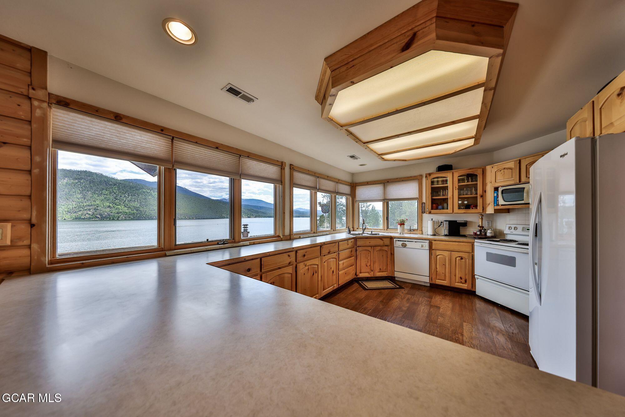 Grand Lake, Colorado, 80447, United States, 4 Bedrooms Bedrooms, ,4 BathroomsBathrooms,Residential,Active,1913029