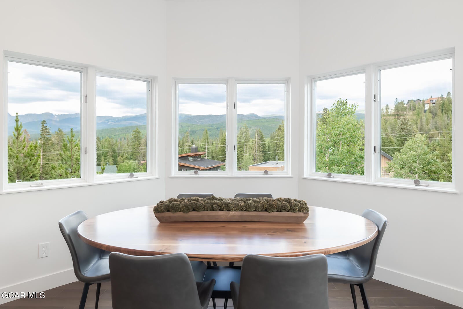 Winter Park, Colorado, 80482, United States, 4 Bedrooms Bedrooms, ,5 BathroomsBathrooms,Residential,Active,1894508