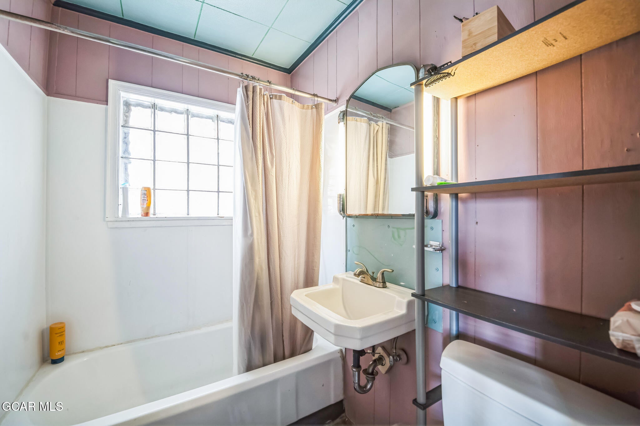 Kremmling, Colorado, 80459, United States, 30 Bedrooms Bedrooms, ,18 BathroomsBathrooms,Residential,Active,2009820