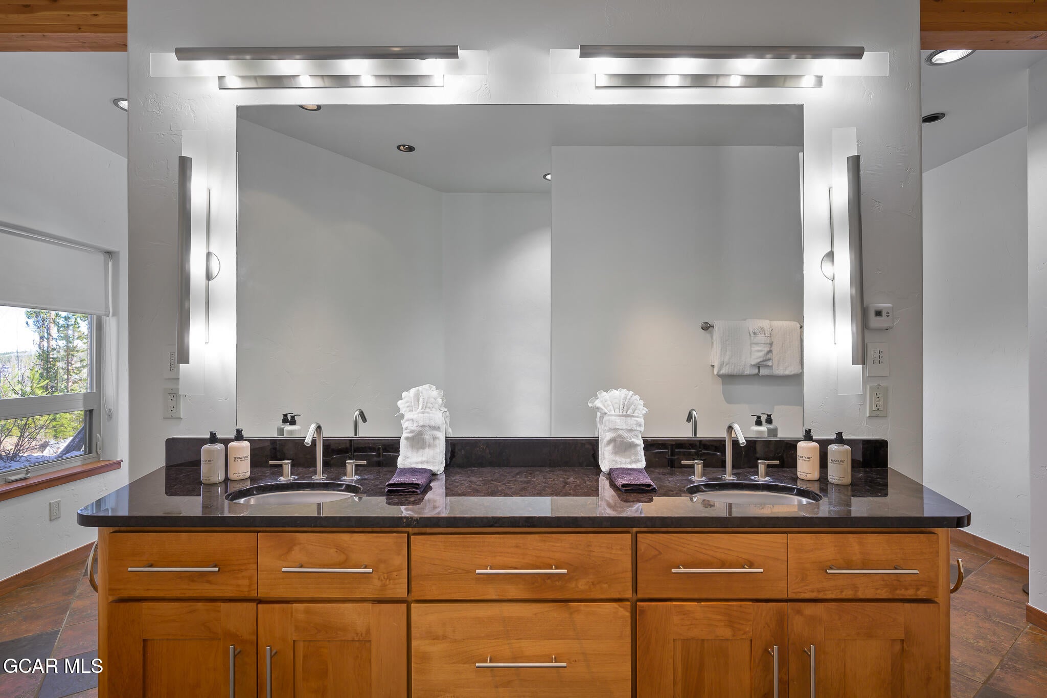 Tabernash, Colorado, 80478, United States, 4 Bedrooms Bedrooms, ,4 BathroomsBathrooms,Residential,Active,1899897