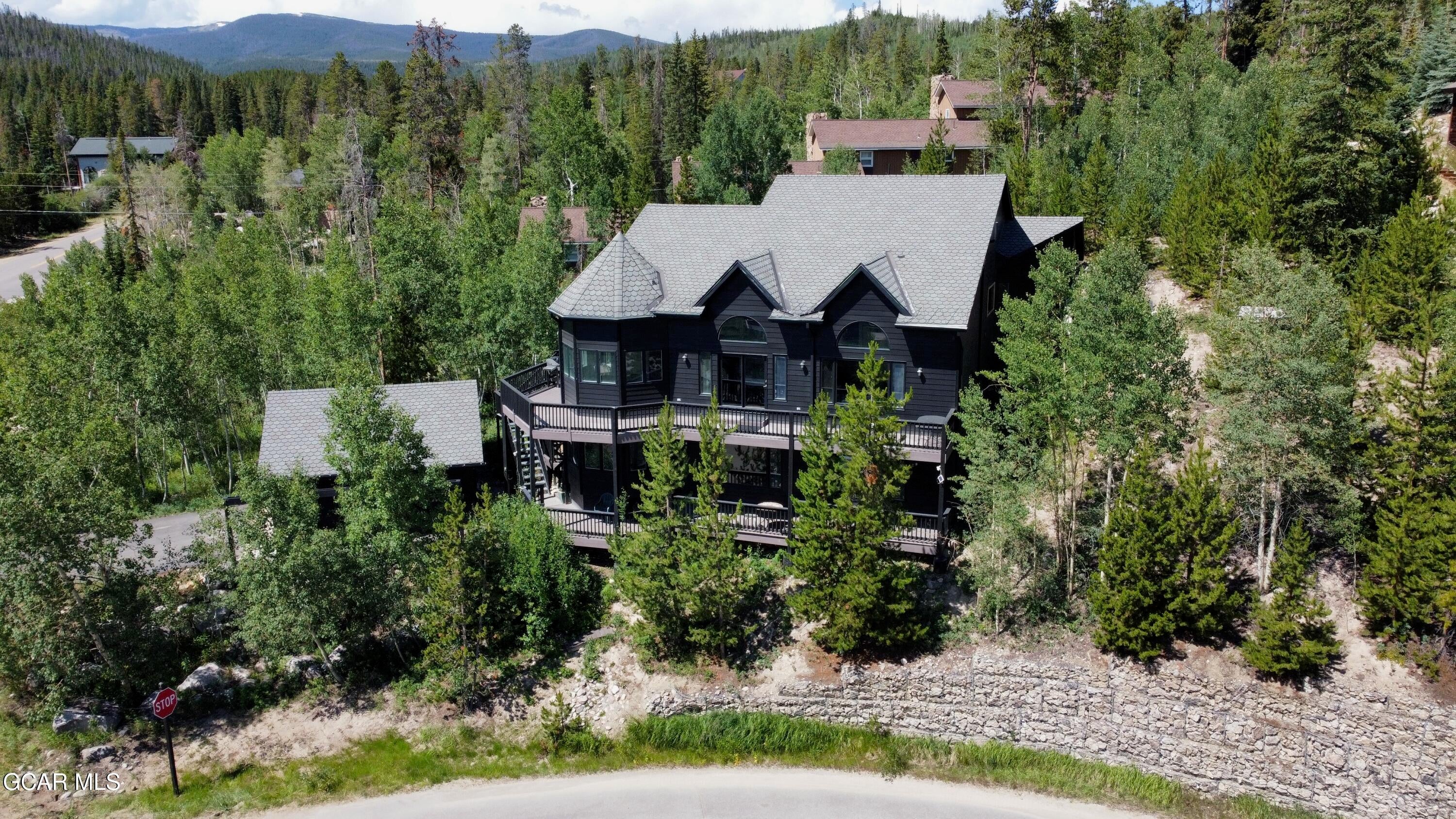 Winter Park, Colorado, 80482, United States, 4 Bedrooms Bedrooms, ,5 BathroomsBathrooms,Residential,Active,1894508