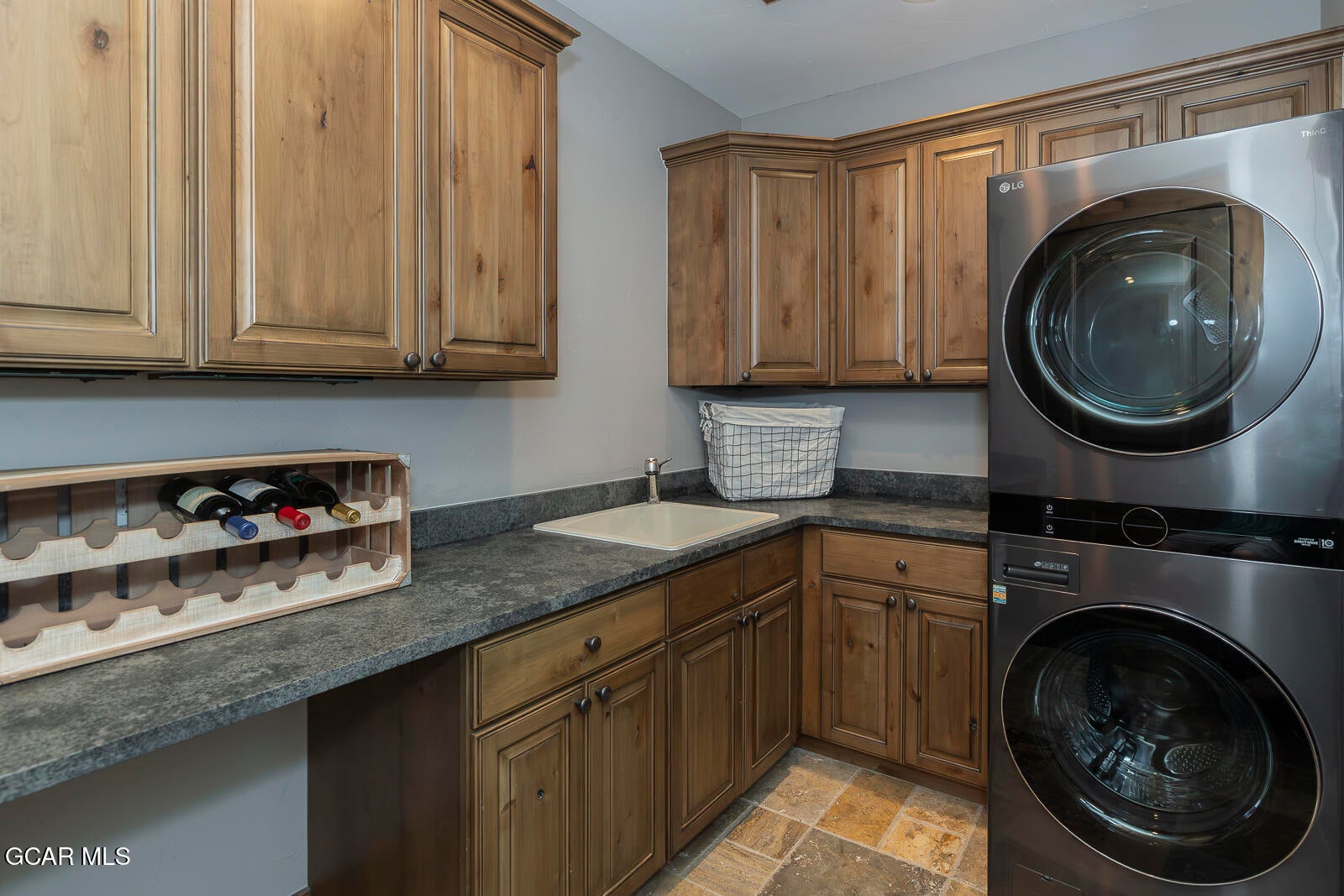 Fraser, Colorado, 80442, United States, 4 Bedrooms Bedrooms, ,6 BathroomsBathrooms,Residential,Active,1987254