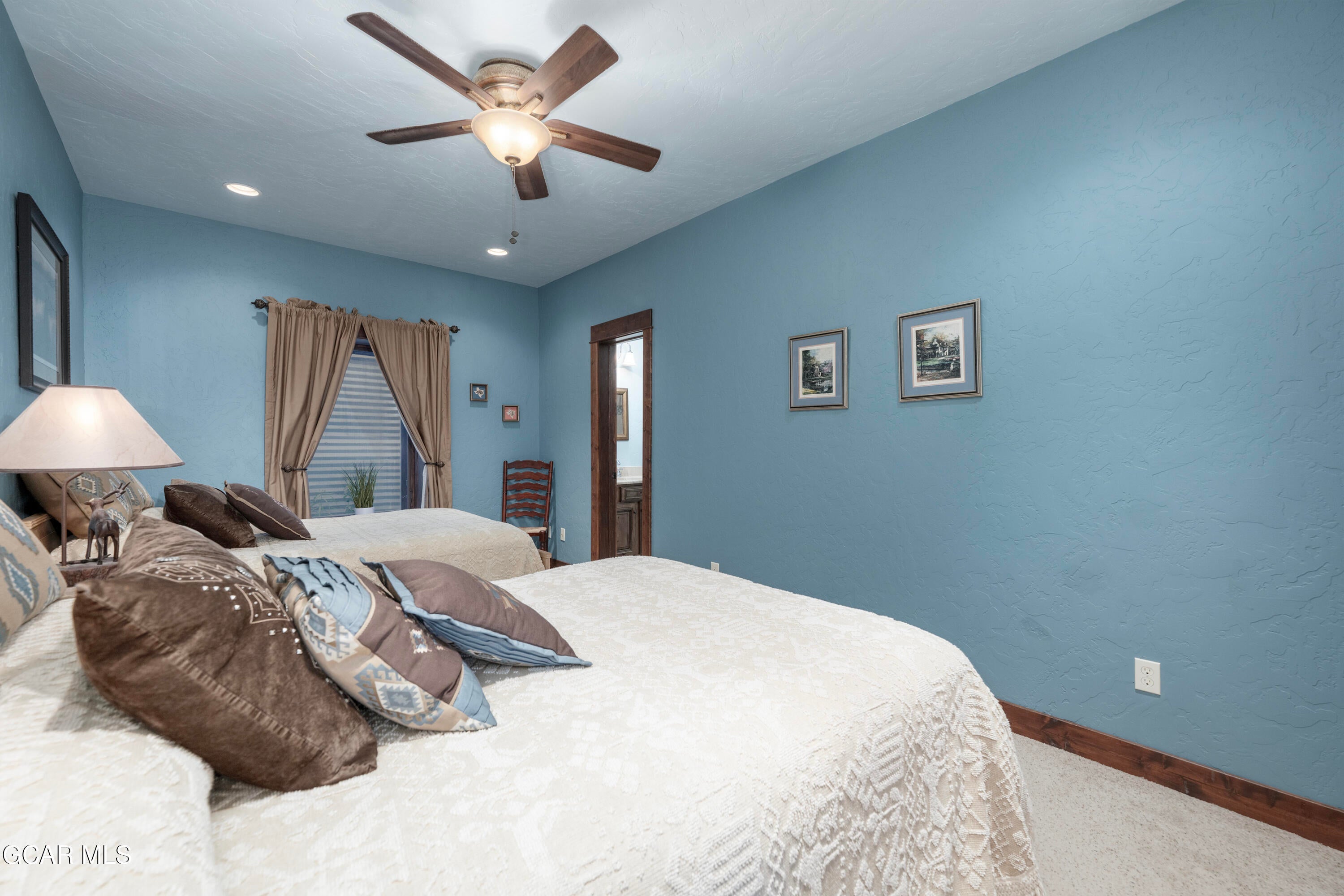 Granby, Colorado, 80446, United States, 6 Bedrooms Bedrooms, ,1 BathroomBathrooms,Residential,Active,2009829