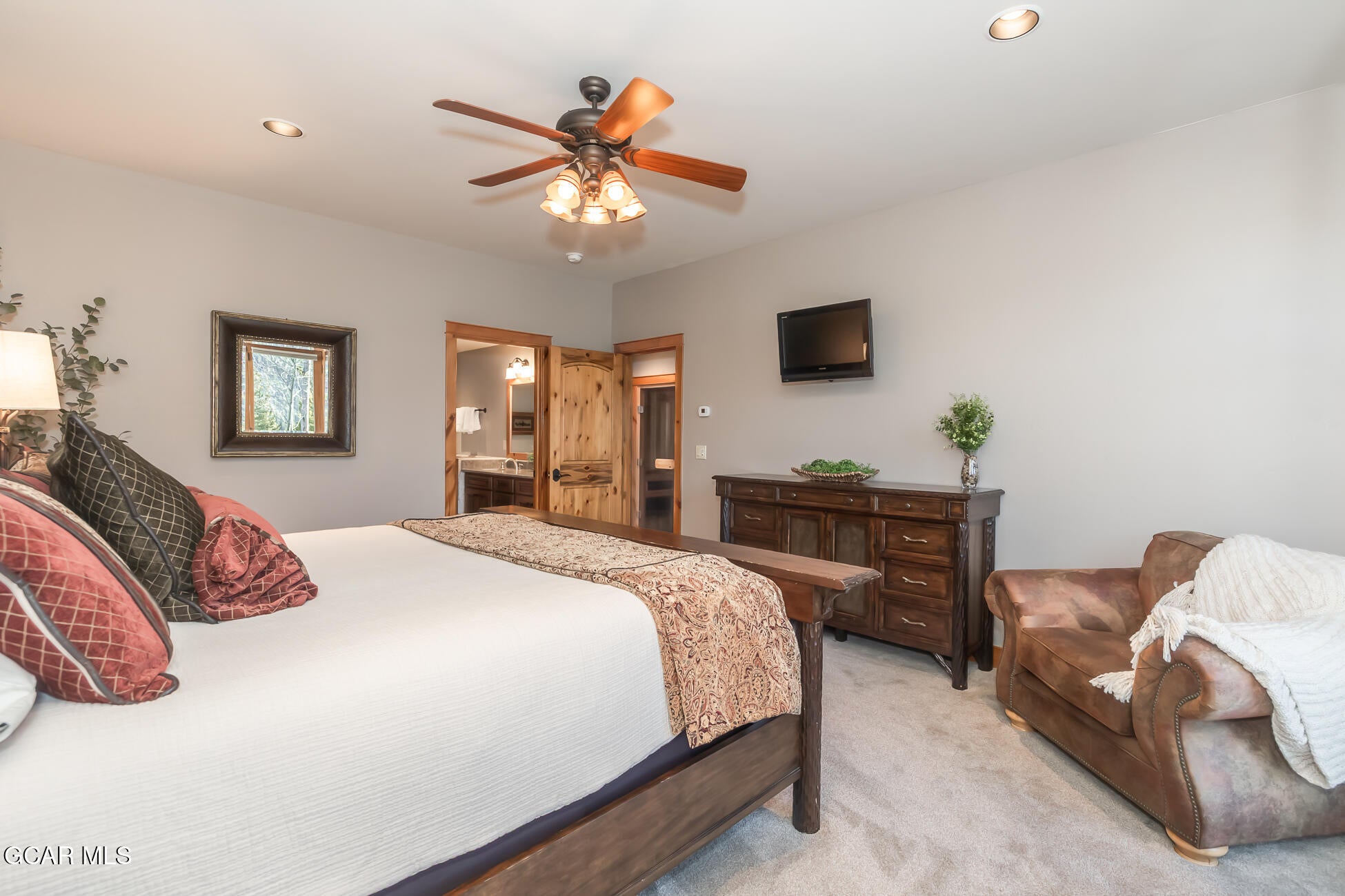 Winter Park, Colorado, 80482, United States, 5 Bedrooms Bedrooms, ,5 BathroomsBathrooms,Residential,Active,2006912