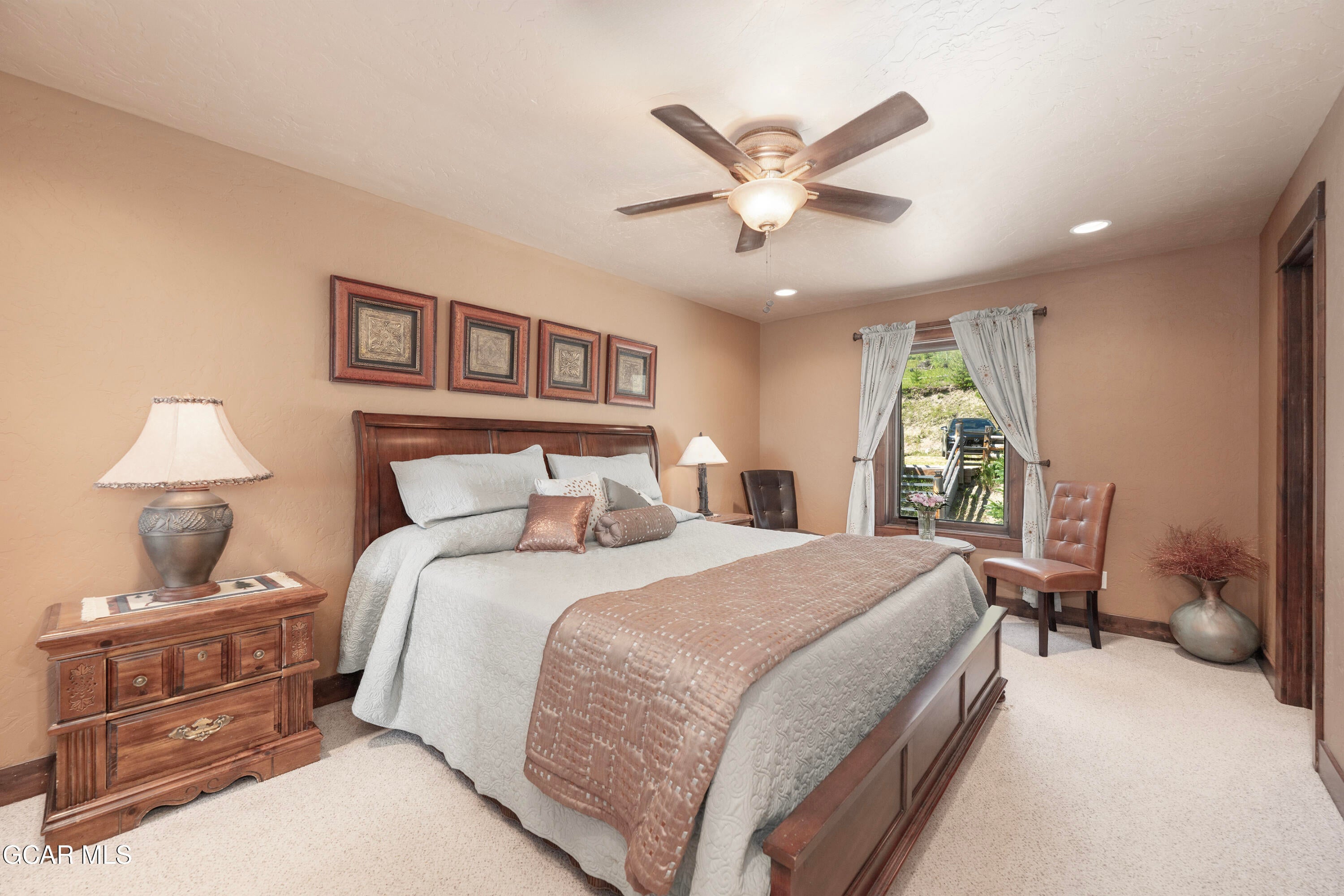 Granby, Colorado, 80446, United States, 6 Bedrooms Bedrooms, ,1 BathroomBathrooms,Residential,Active,2009829