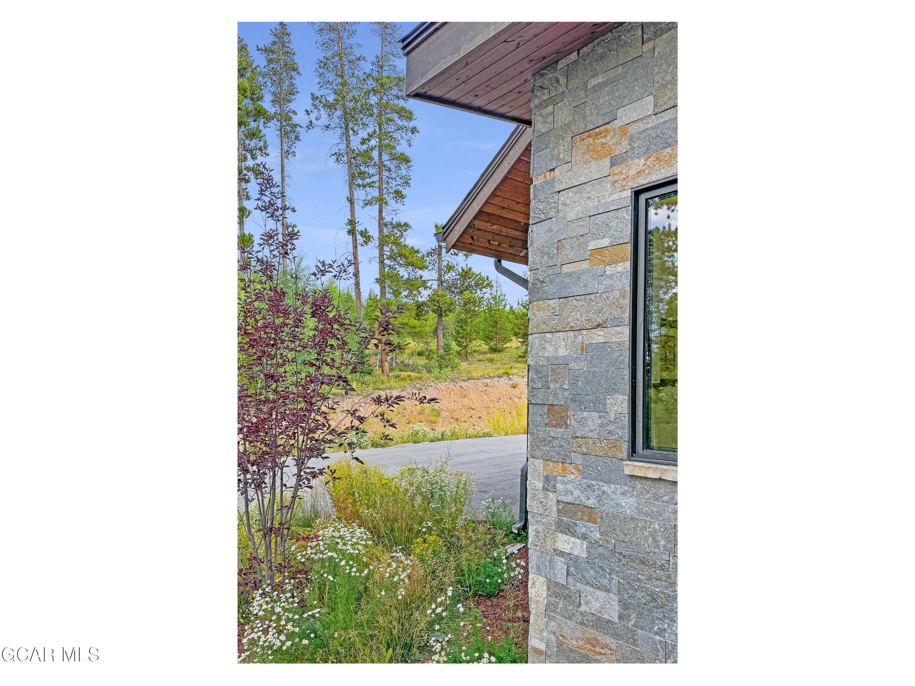 Tabernash, Colorado, 80478, United States, 4 Bedrooms Bedrooms, ,6 BathroomsBathrooms,Residential,Active,1922548