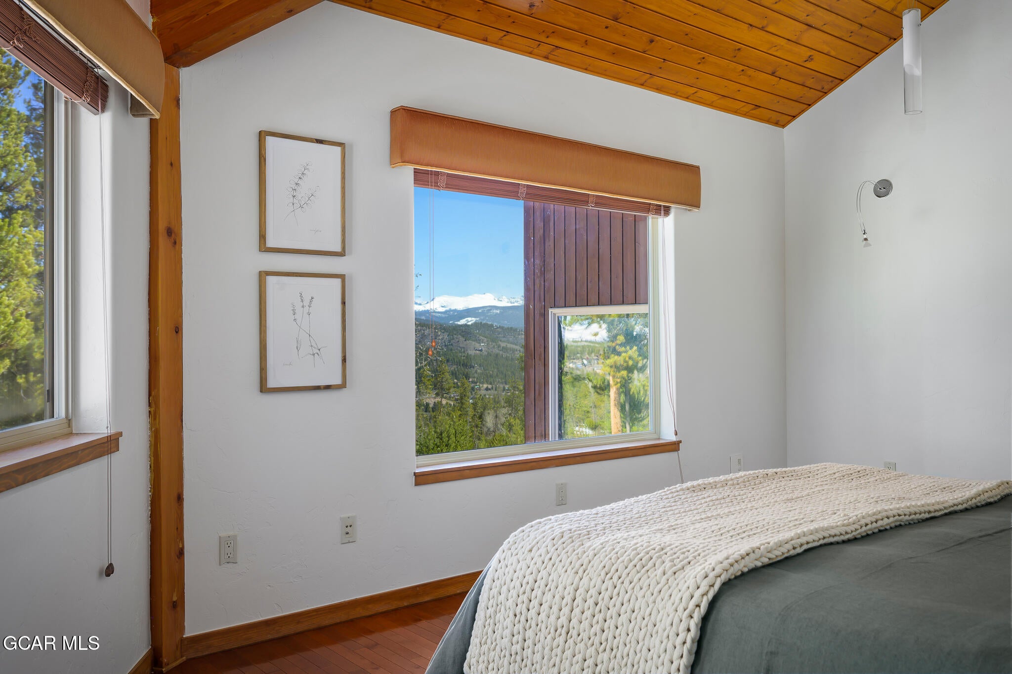 Tabernash, Colorado, 80478, United States, 4 Bedrooms Bedrooms, ,4 BathroomsBathrooms,Residential,Active,1899897