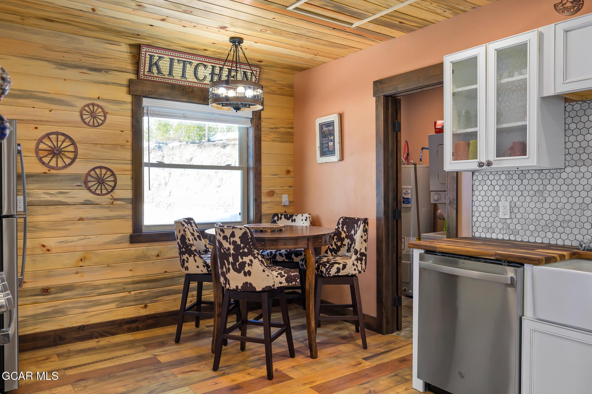 Grand Lake, Colorado, 80447, United States, 8 Bedrooms Bedrooms, ,5 BathroomsBathrooms,Residential,Active,1761255