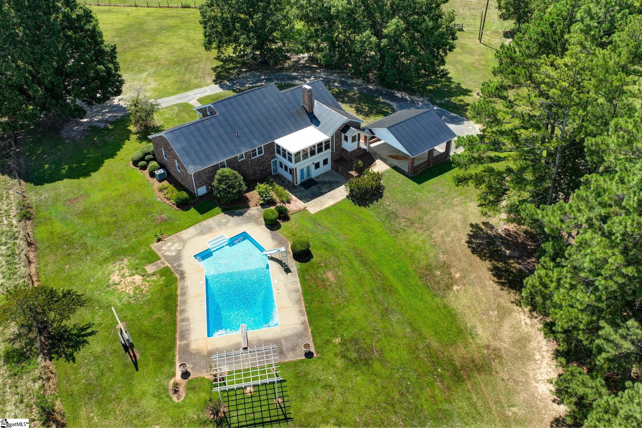 Laurens, South Carolina, 29360, United States, 4 Bedrooms Bedrooms, ,4 BathroomsBathrooms,Residential,Active,1914597