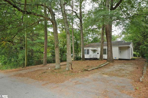 303 SOUTHVIEW DR, LAURENS, SC 29360 - Image 1