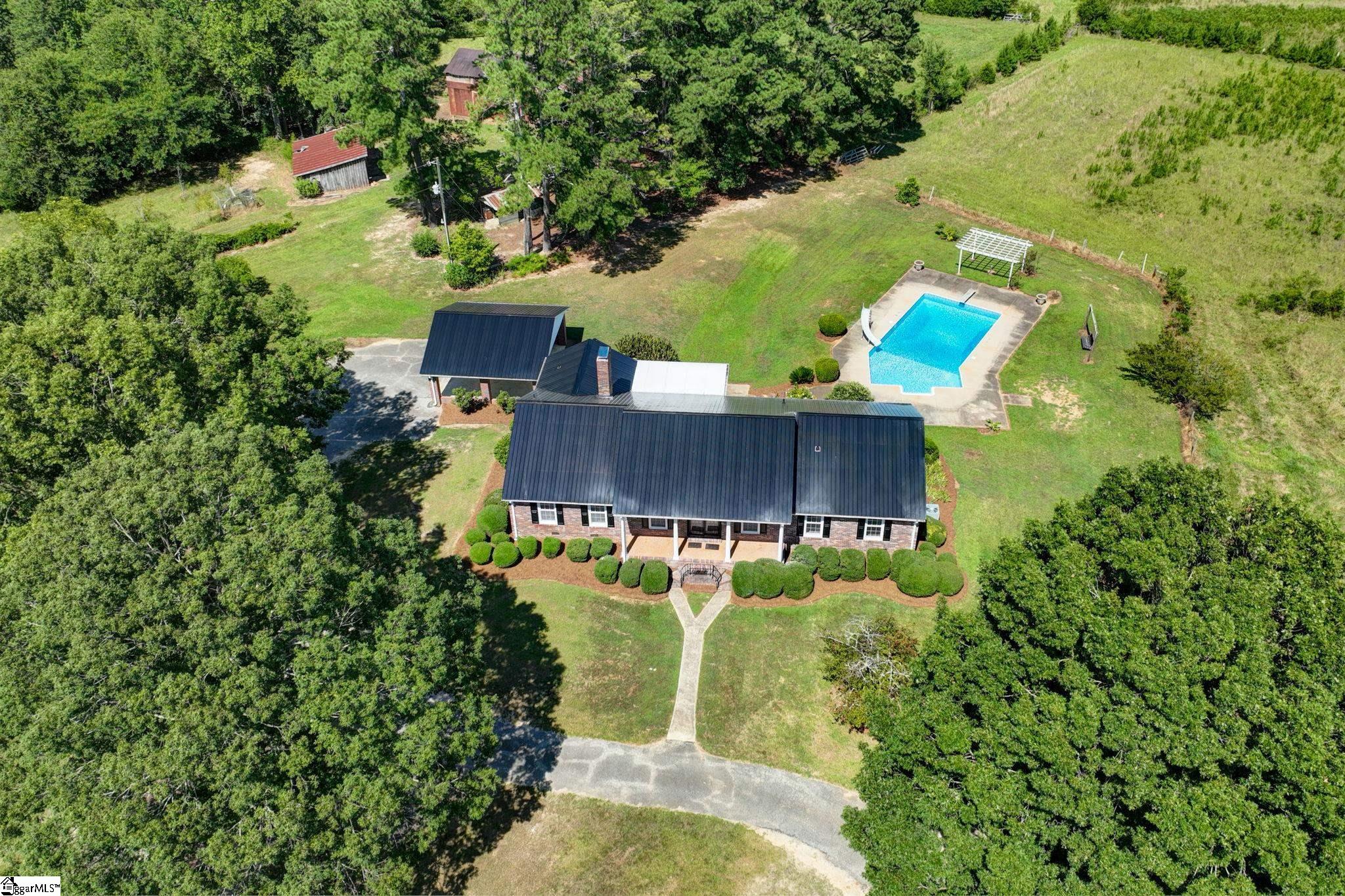 Laurens, South Carolina, 29360, United States, 4 Bedrooms Bedrooms, ,4 BathroomsBathrooms,Residential,Active,1914597