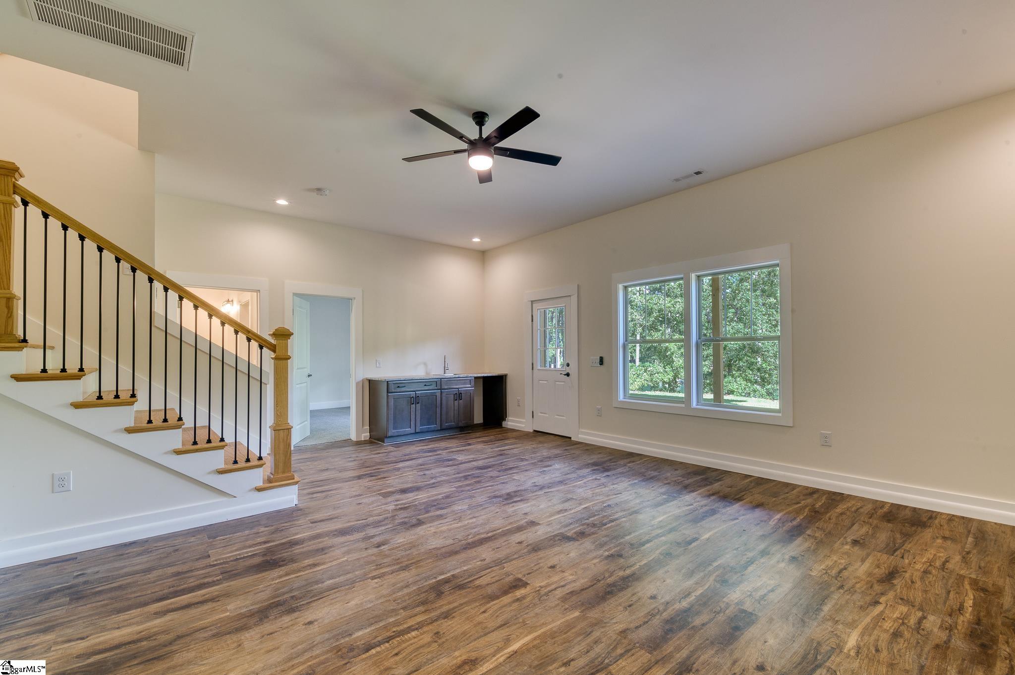 Seneca, South Carolina, 29672, United States, 3 Bedrooms Bedrooms, ,4 BathroomsBathrooms,Residential,Active,2006951