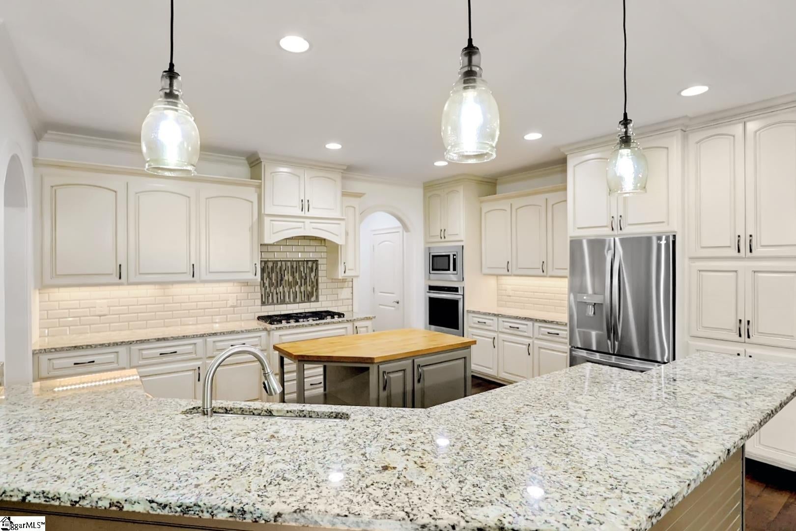 Greenville, South Carolina, 29609, United States, 5 Bedrooms Bedrooms, ,5 BathroomsBathrooms,Residential,Active,1914625
