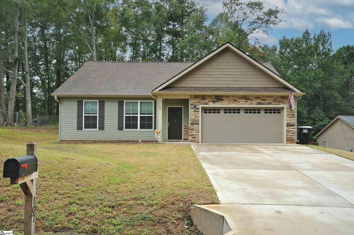 107 ROBIN CT, BELTON, SC 29627, photo 1 of 28