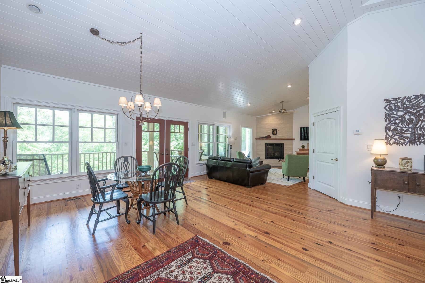 Laurens, South Carolina, 29360, United States, ,5 BathroomsBathrooms,Residential,Active,1822009