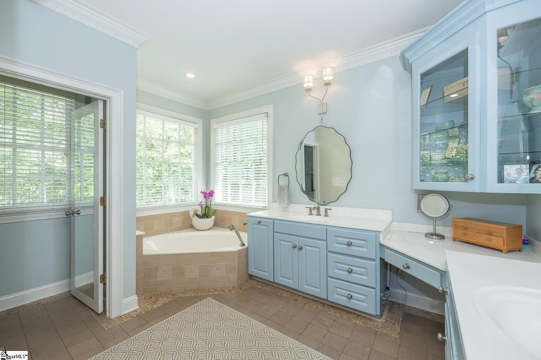 Laurens, South Carolina, 29360, United States, ,5 BathroomsBathrooms,Residential,Active,1822009