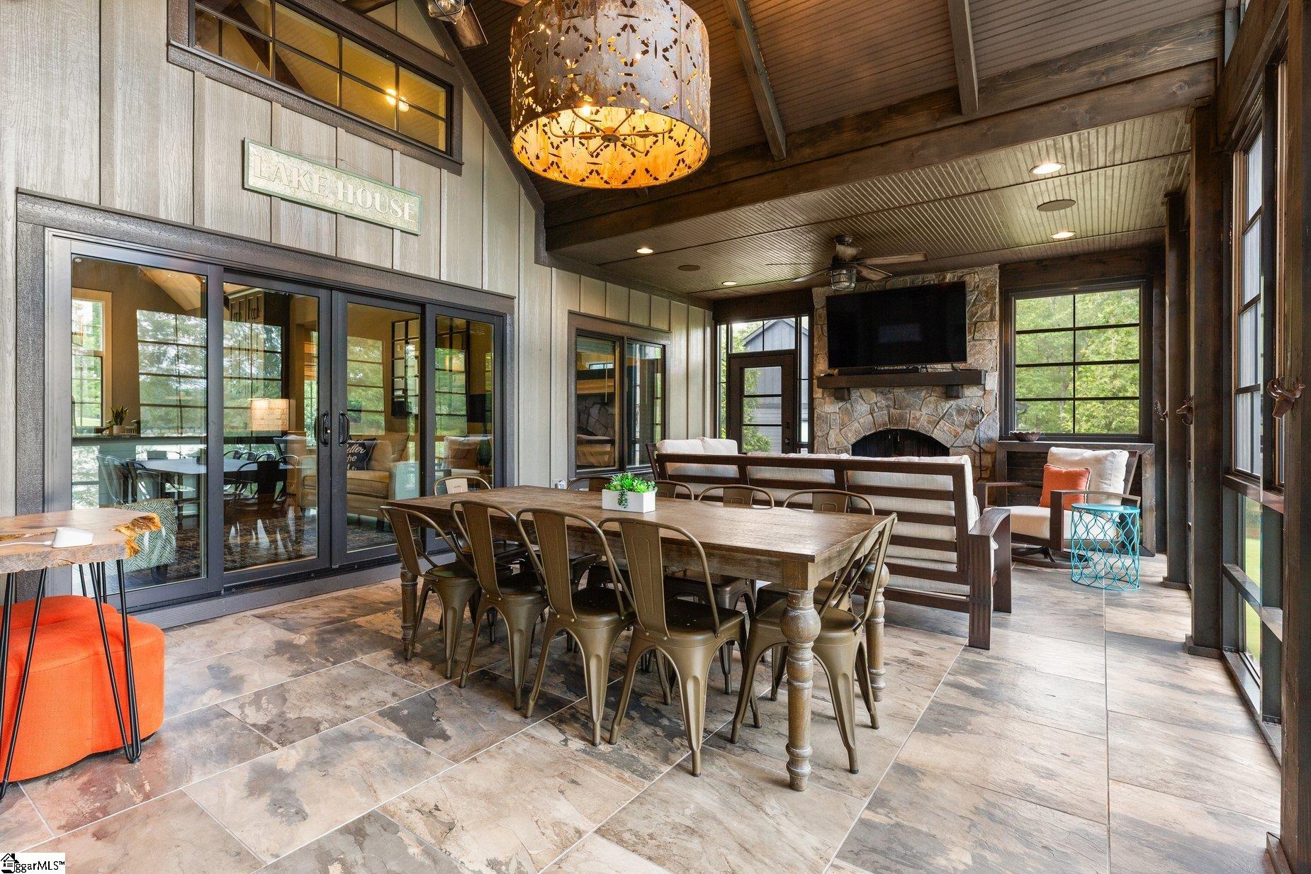 Seneca, South Carolina, 29672, United States, 4 Bedrooms Bedrooms, ,4 BathroomsBathrooms,Residential,Active,1995248