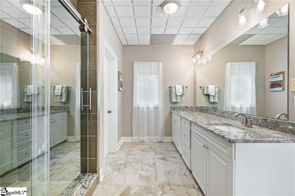 Anderson, South Carolina, 29625, United States, 4 Bedrooms Bedrooms, ,5 BathroomsBathrooms,Residential,Active,1997644