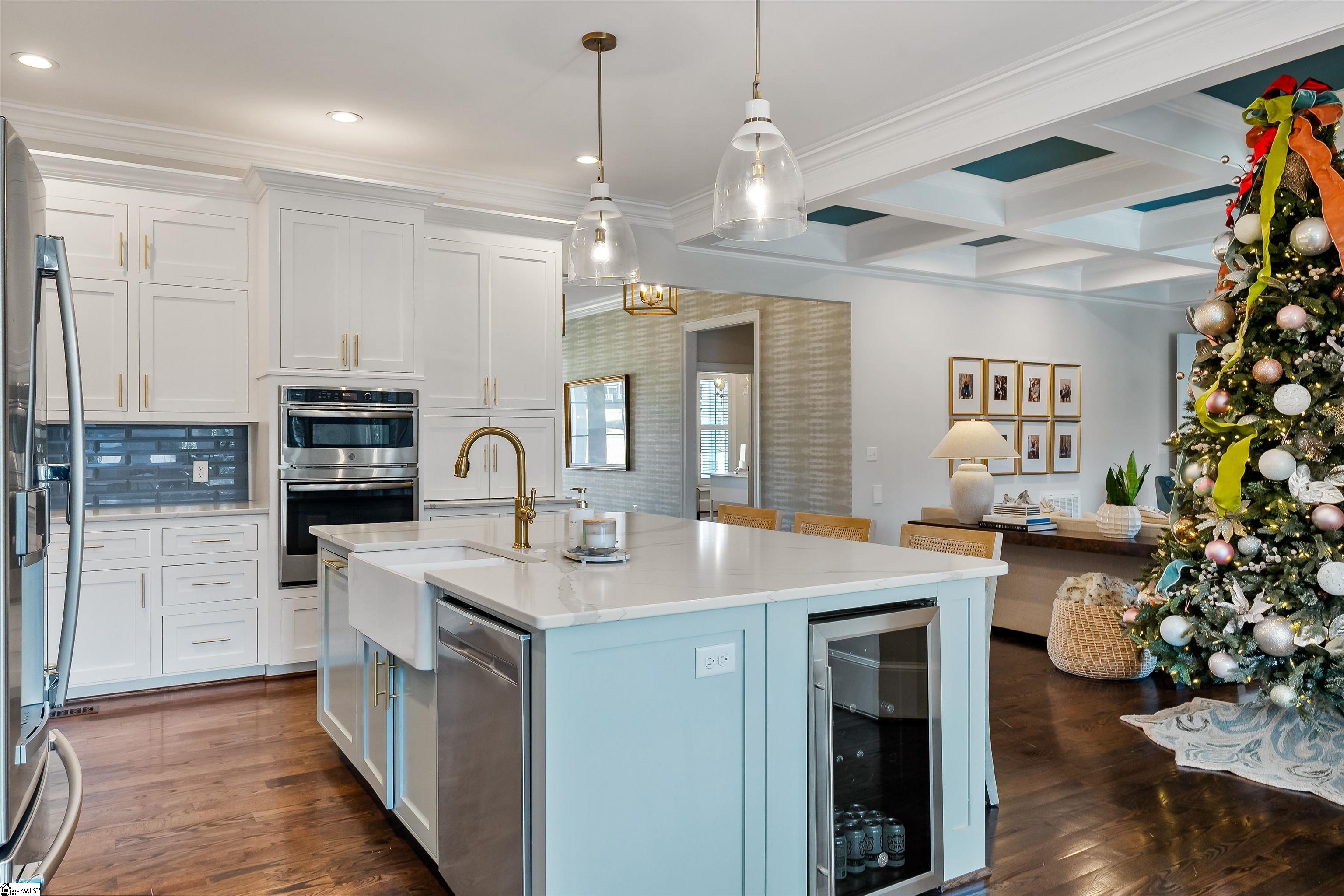 Anderson, South Carolina, 29621, United States, 5 Bedrooms Bedrooms, ,7 BathroomsBathrooms,Residential,Active,2009408