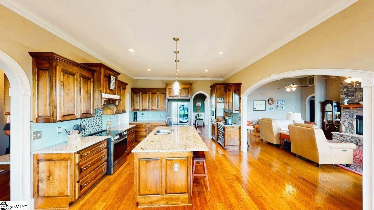 Greer, South Carolina, 29651, United States, 5 Bedrooms Bedrooms, ,7 BathroomsBathrooms,Residential,Active,1894585