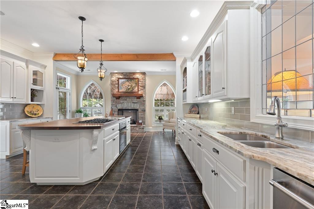 Anderson, South Carolina, 29625, United States, 4 Bedrooms Bedrooms, ,5 BathroomsBathrooms,Residential,Active,1997644